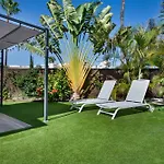 Happy Scape Bungalow With Relaxing Garden