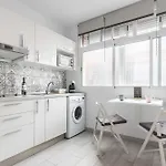 Minimalist & Exterior Studio Next To The Beach
