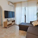 Yumbo Center 1 Bedroom Apartment
