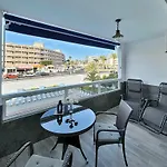Cosy Pool View Apartment Tinache