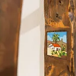 Canarian Villa With Pool 27C, Lovely Patio And Parking