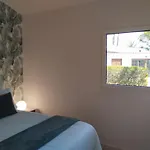 Bungalow Tropical Con Piscina Y Aire Acondicionado