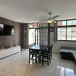 Las Fresas Apartments