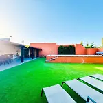 Luxury Banana Haven Villa With Pool By Tenpropertiesgc