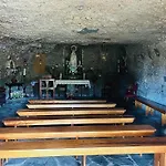 Casa Cueva Hondo