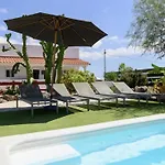 7 Moons Resort B Solo Adultos