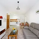 Modern Apartment With Mountain View In Arinaga