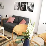 Padre Cueto Beach Flat By Canary365