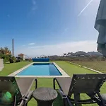 Peaceful Holiday Home Near Vega De San Mateo