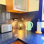 Cozy Corner Close To Beach, Golf And Shopping