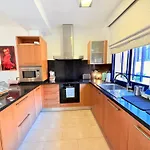 Cozy Corner Close To Beach, Golf And Shopping