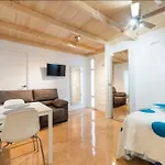 Studio Las Palmas Central Rooms