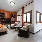 Big House 16 People