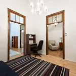 Urban Vintage-Styled Home - Wifi