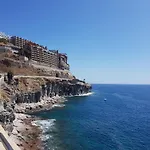 Apt With Sea View And Large Swimming Pool