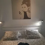 5 Min Walk From Yumbo! 120