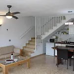 Casa Feliz En El Complejo Las Fresas