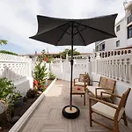 Ideal Getaway Private Terrace 2Br Chalet