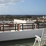 Vivienda Vacacional Las Buganvillas - Villa Espaciosa En Zona Comoda Y Tranquila