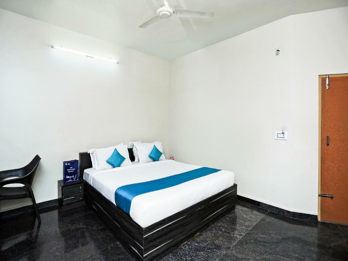 Hotel Oyo 9262 Recluse Premiere