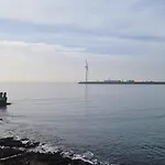 Arinaga Arena Y Mar Beach