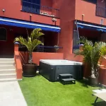 Beach And Golf Holiday Home With Private Jacuzzi