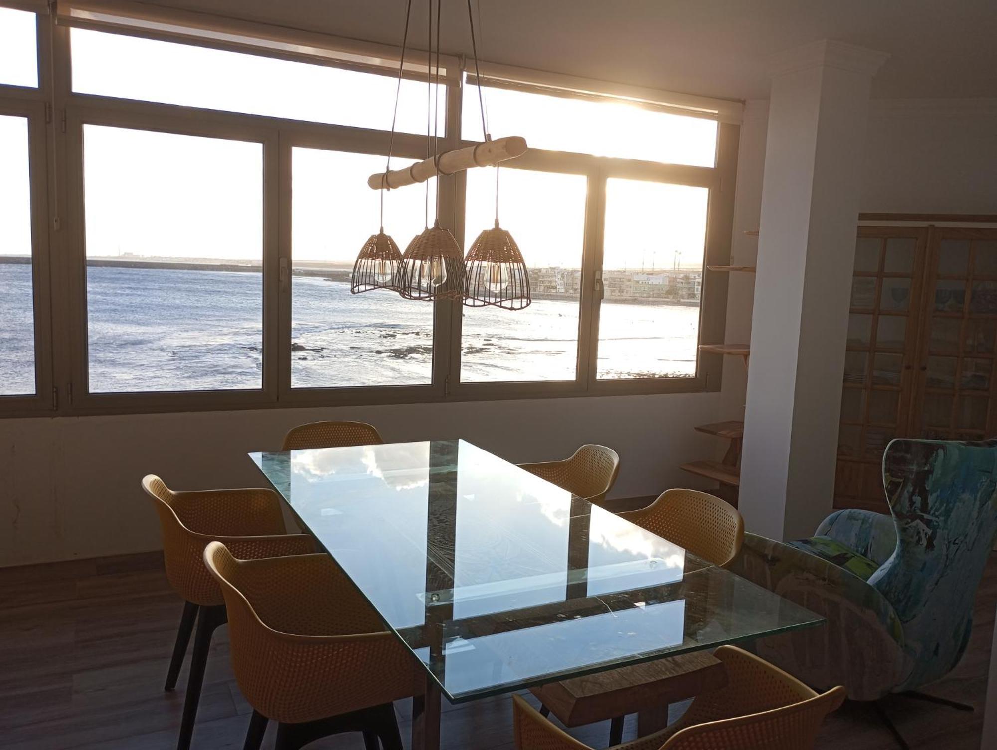 Sea View On Beach Appartement *