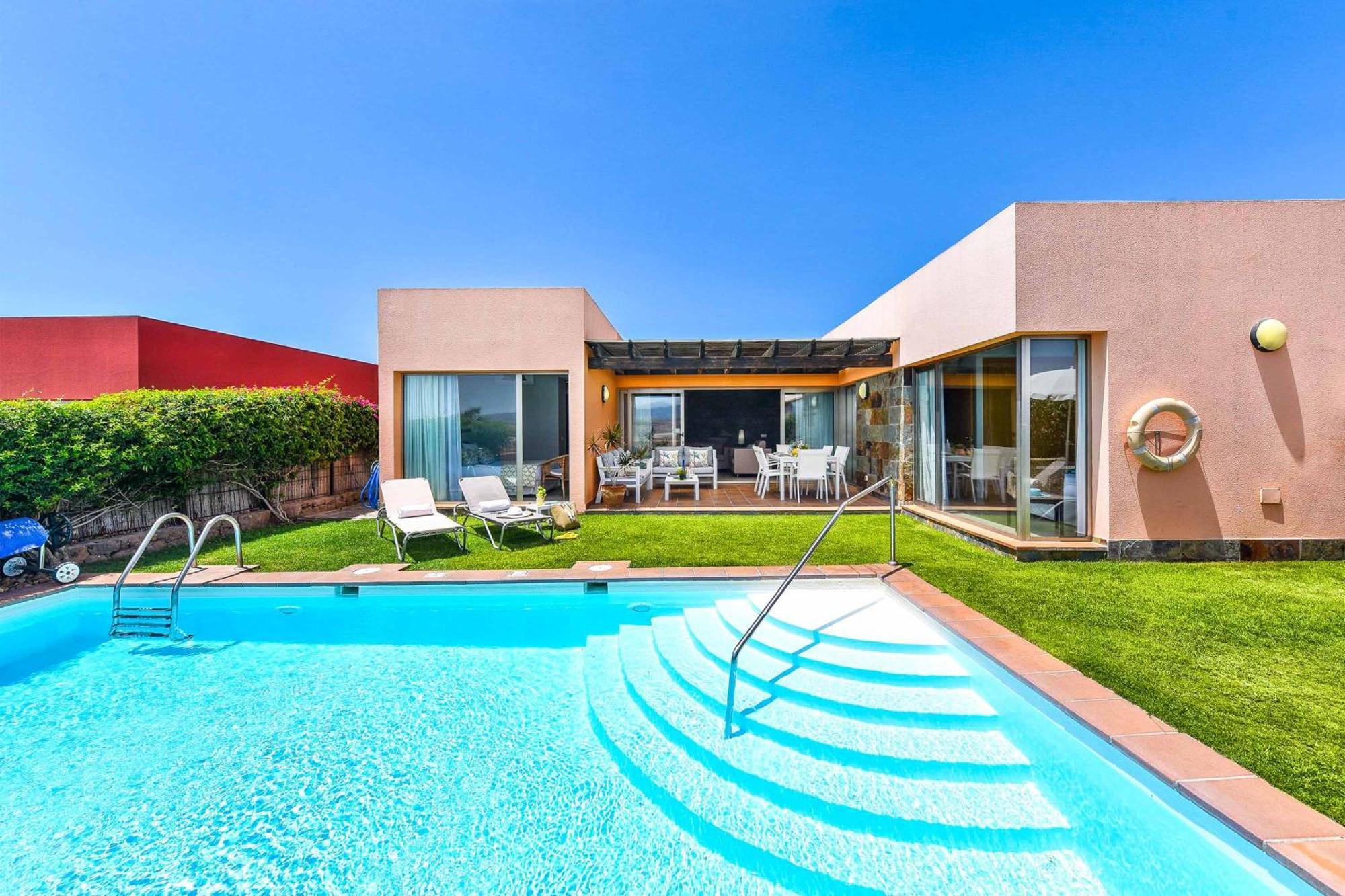 Par 4 3 Villa *