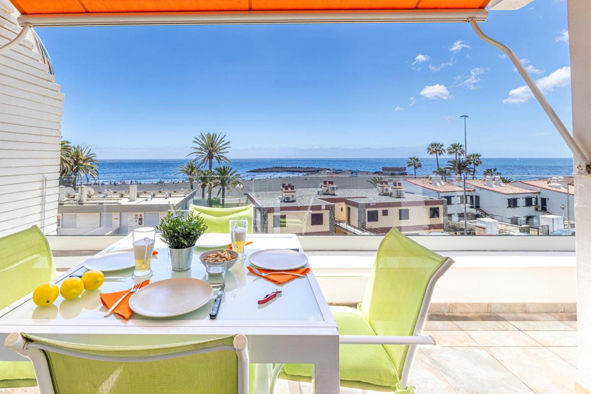 Atico Burras Playa Apartment
