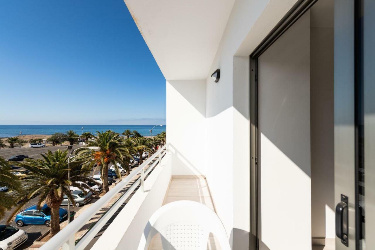 2 Min Walk To - Private Terrace - Some With Sea Views Apartmán