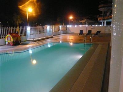 Golden Beach Met Pool Апартаменты Моган